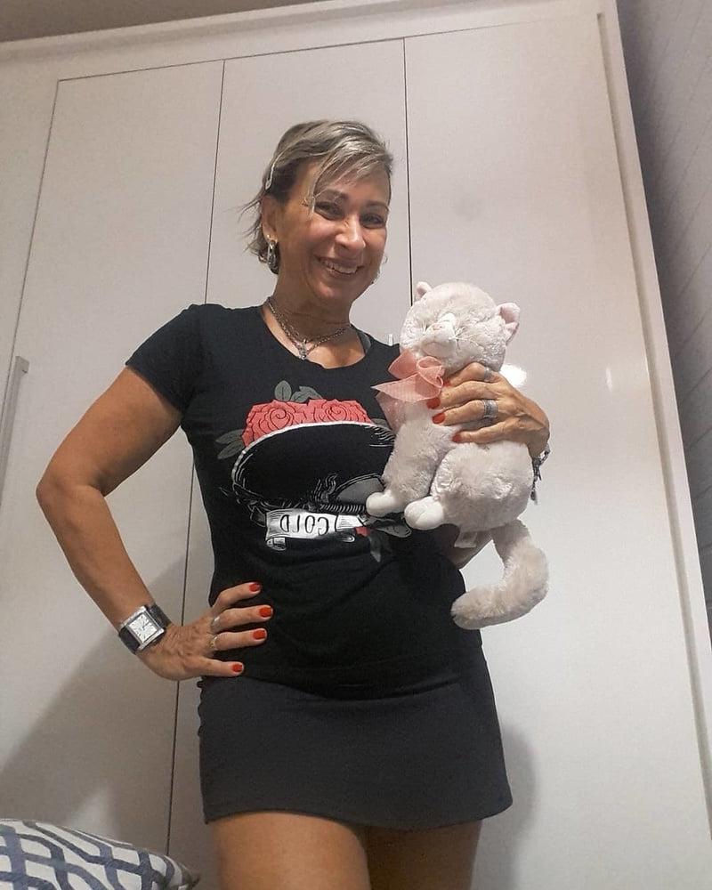 25P Milf fitness very hot
