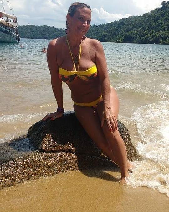 25P Milf fitness very hot