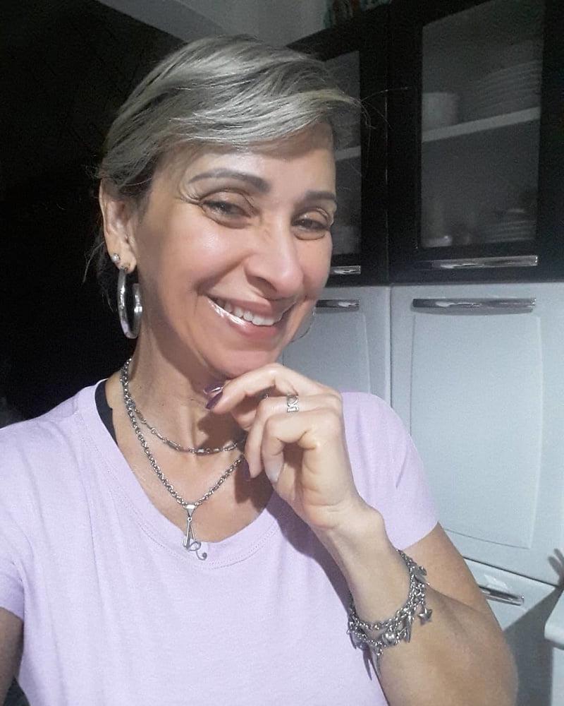 25P Milf fitness very hot