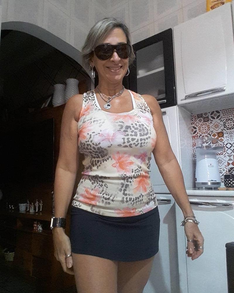 25P Milf fitness very hot