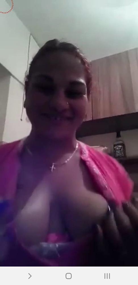 18P Flash boobs gipsy live facebook romanian