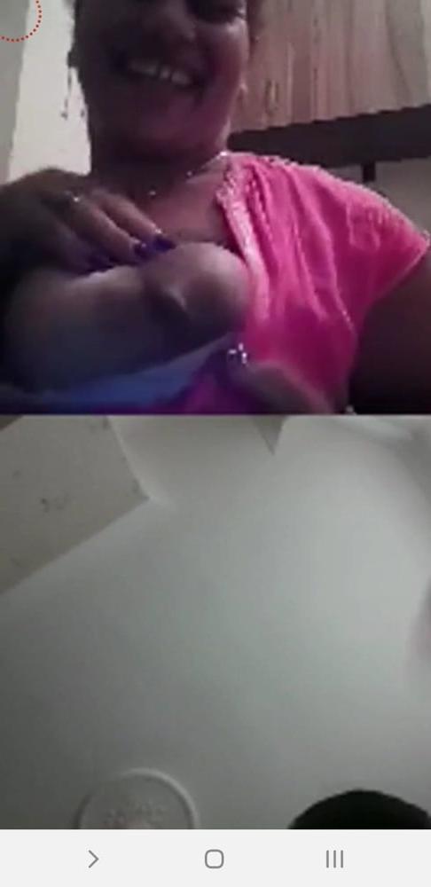 18P Flash boobs gipsy live facebook romanian