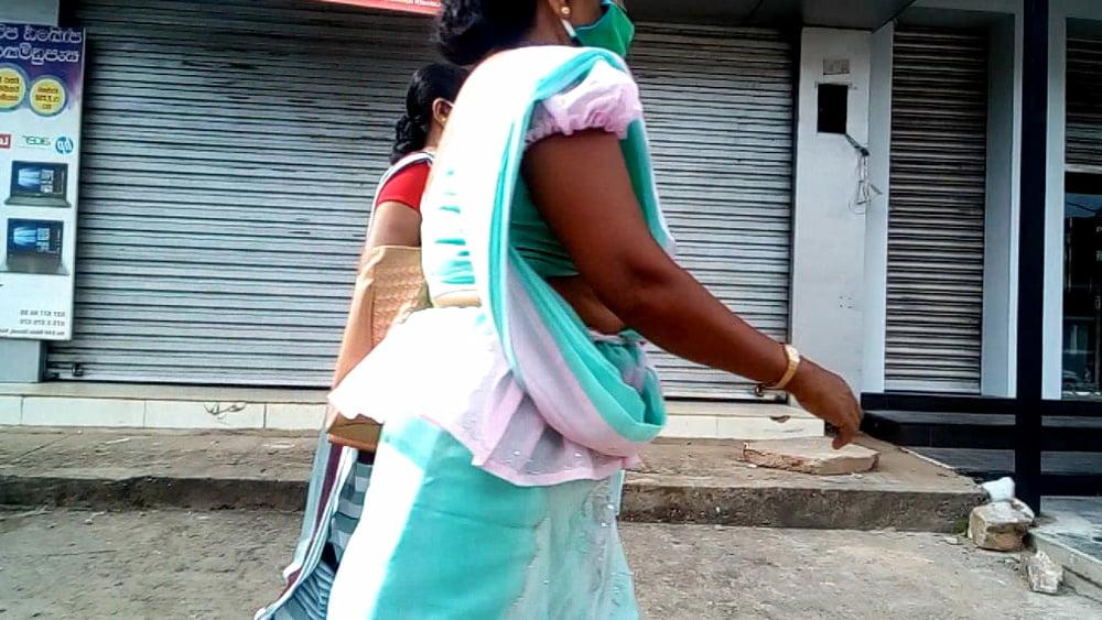 25P sl hot saree road capture fb 4