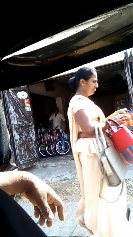 25P sl hot saree road capture fb 4