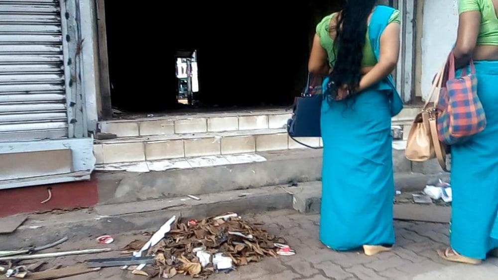 25P sl hot saree road capture fb 4