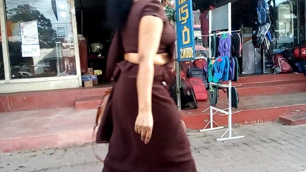 25P sl hot saree road capture fb 4