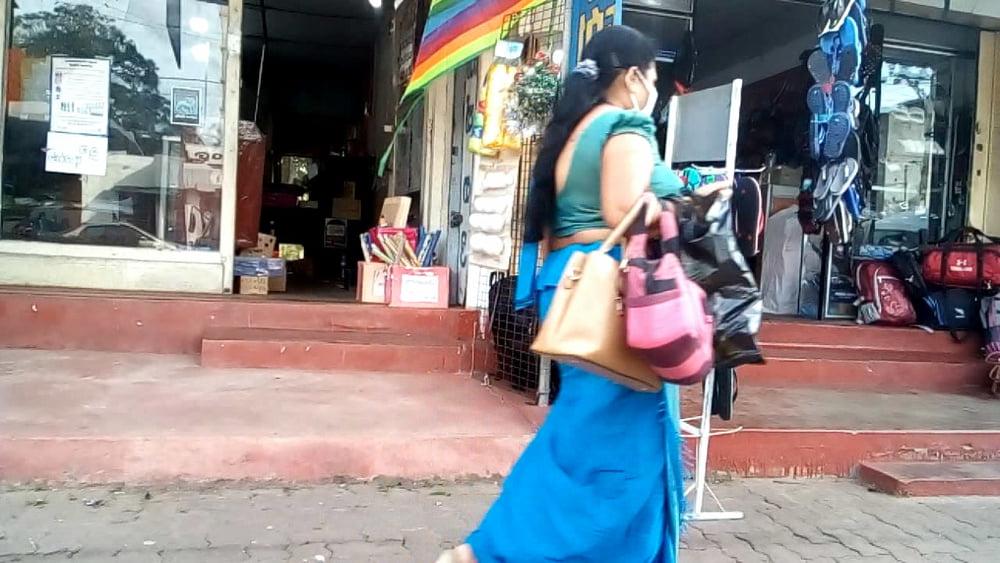 25P sl hot saree road capture fb 4