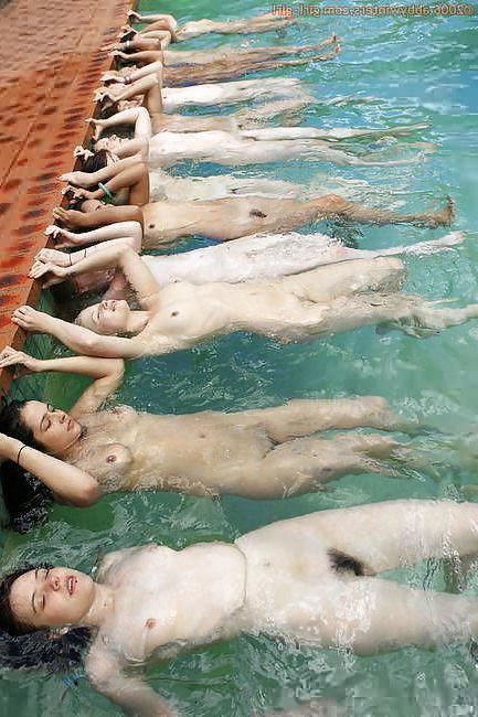25P Outdoor Beach Babes Group by TROC