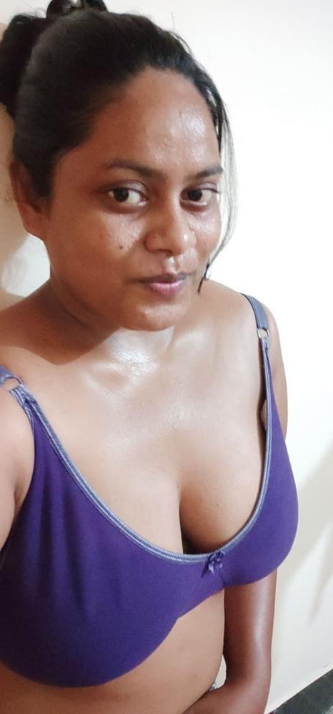 15P Sri Lankan MILF leak photos VIVO phone