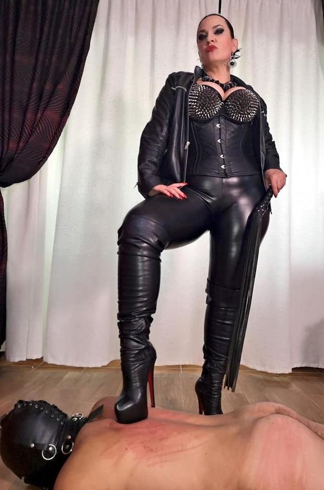25P LEATHER MISTRESSES 13 925-975