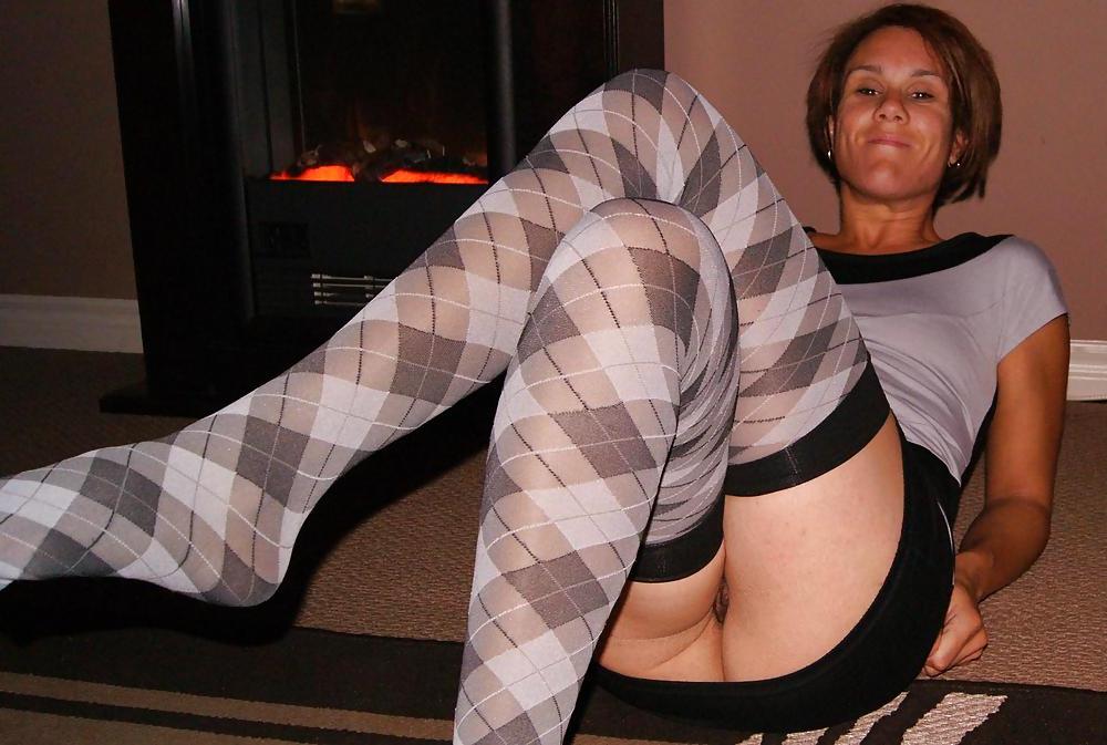 25P SEXY STOCKINGS AND HAIRY PUSSY