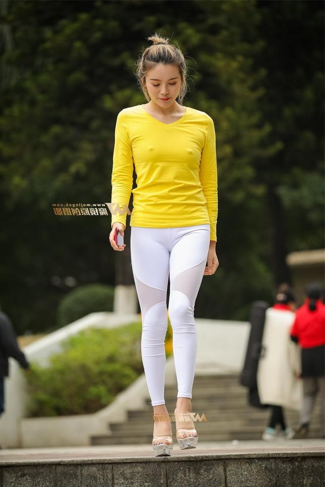 25P Asians in Yoga Pants