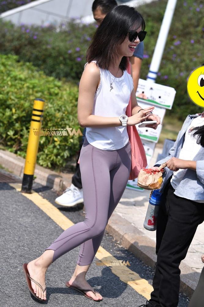 25P Asians in Yoga Pants