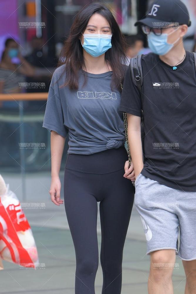 25P Asians in Yoga Pants