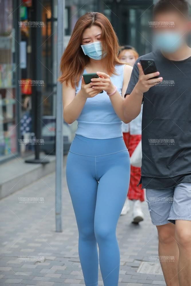 25P Asians in Yoga Pants