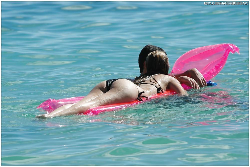 7P Ass on the beach