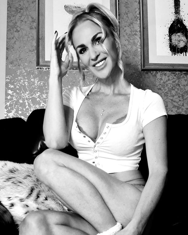 10P Pixie, sexy Scottish MILF Slut