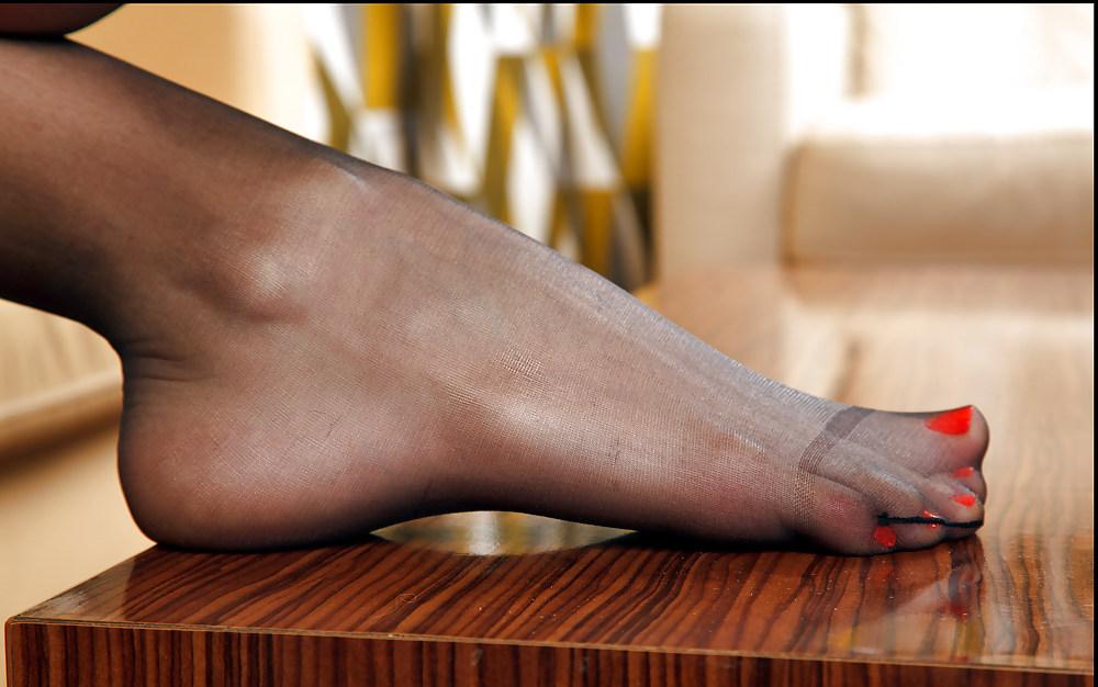 25P Lea 2 nylon feet