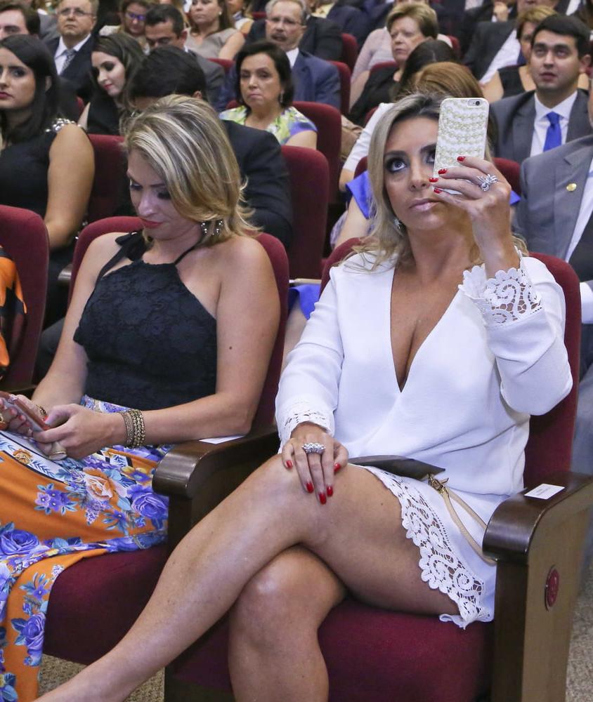 25P Matures Showing Legs in Audience