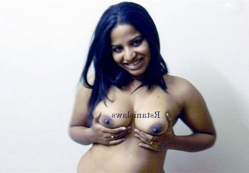 5P Lankan Girl Nude photos