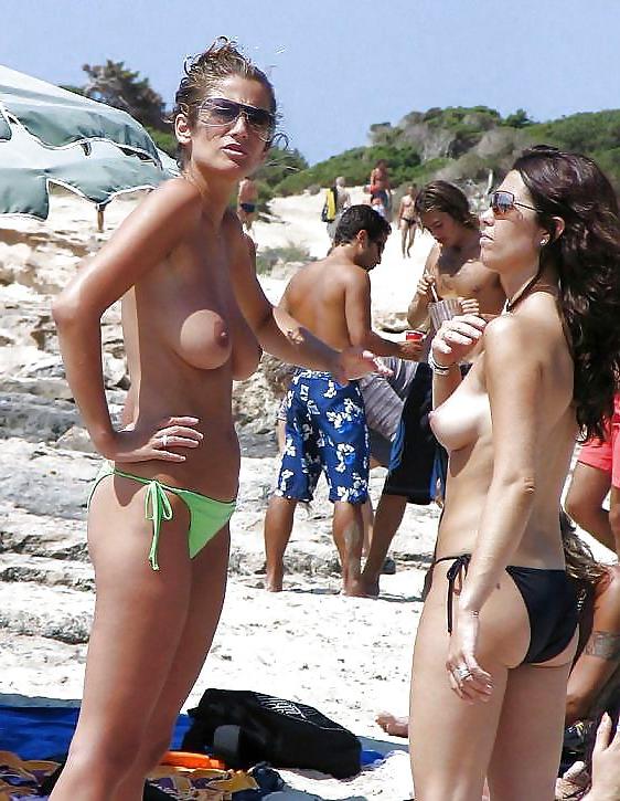 25P Hot Tits at the Beach 27