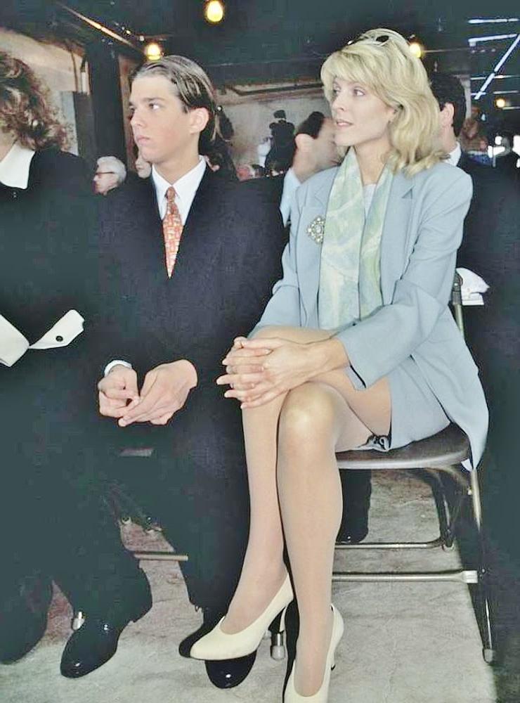 25P Which Of These Prominent Legs Make You Horny?