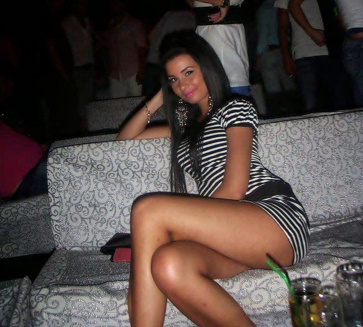 25P Crossed legs 9