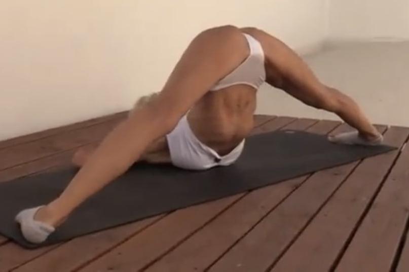 25P Yoga Sluts