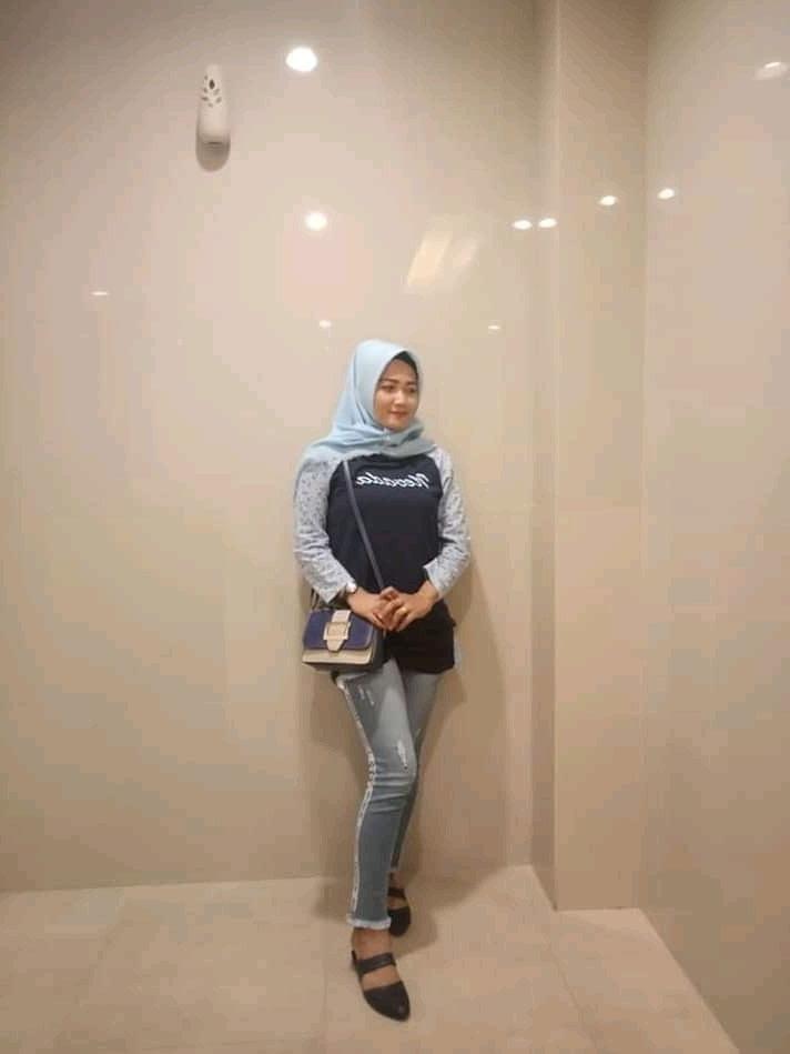 25P hijab tante binal