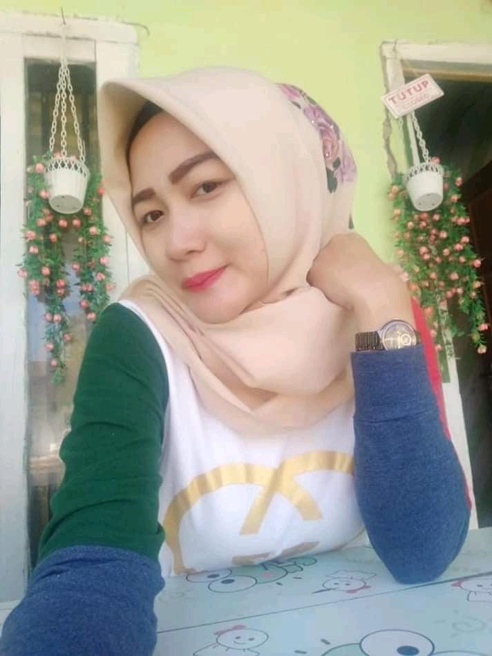 25P hijab tante binal