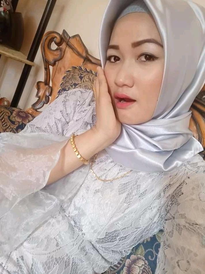 25P hijab tante binal