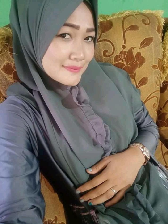 25P hijab tante binal