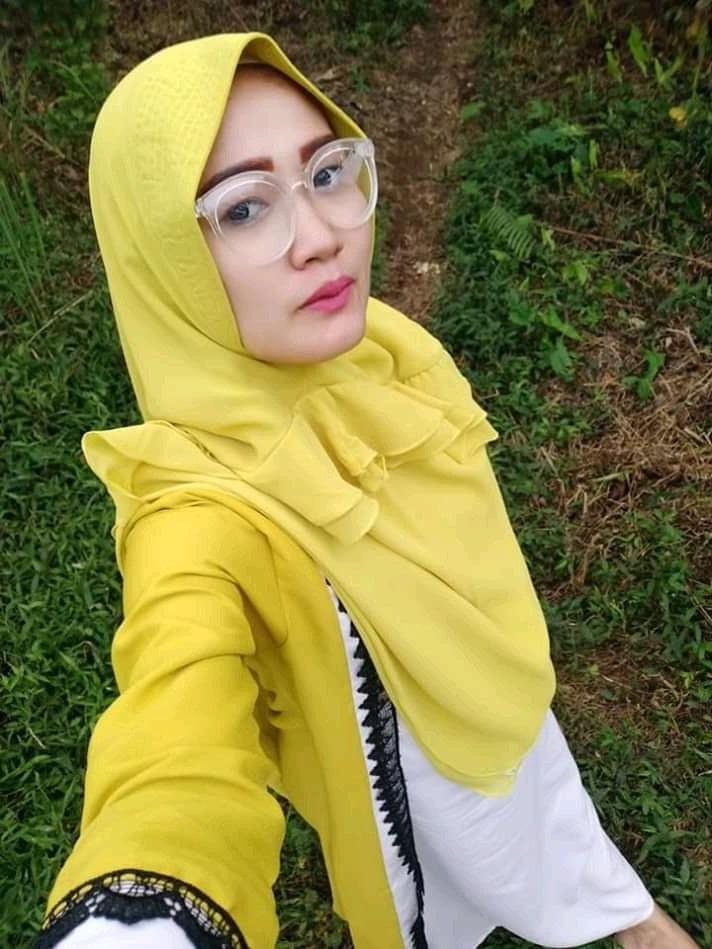25P hijab tante binal