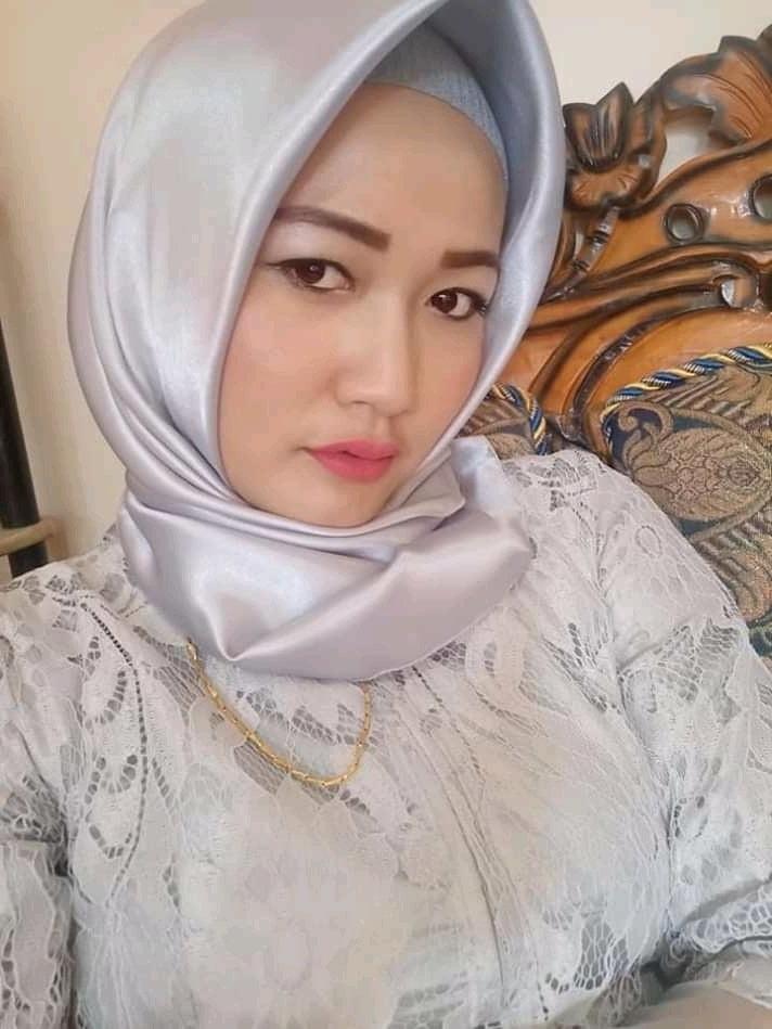 25P hijab tante binal