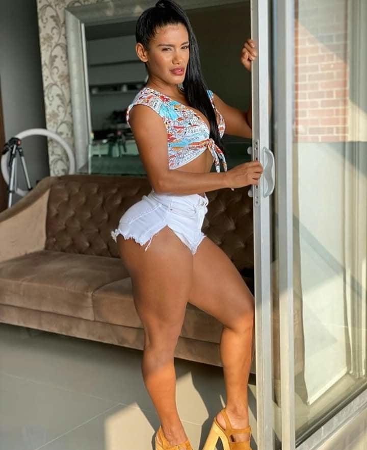 19P nice legs
