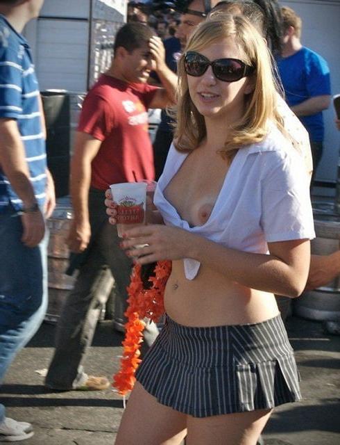 23P women flashing me