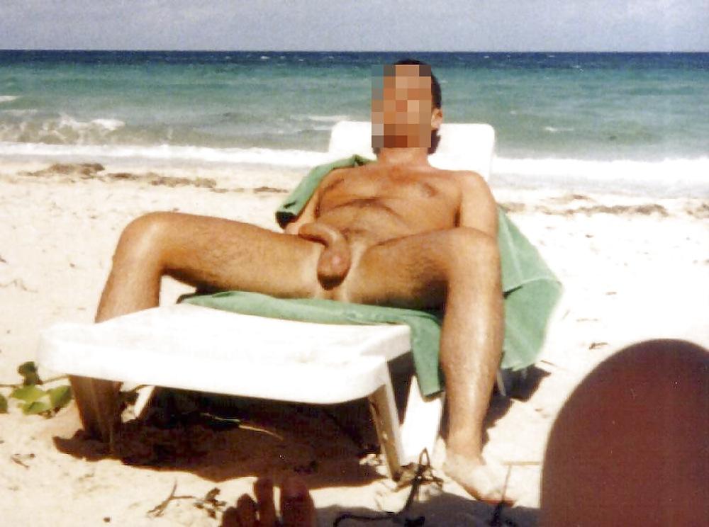 11P Naked Beach - Nus a la Plage