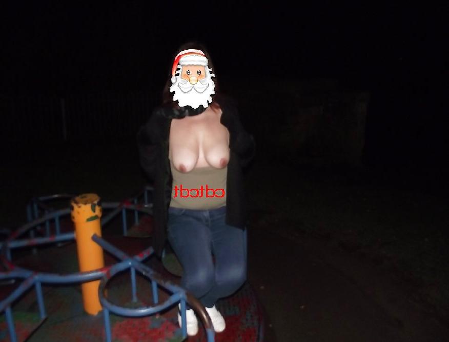 15P Flashing outdoors  