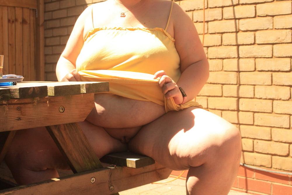 17P BBQ Party Pussy and Tits Flashing
