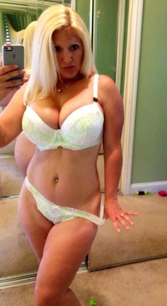 25P Victoria's Secret Sluts II