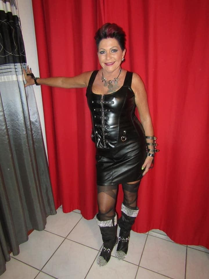 10P Leather Lisa