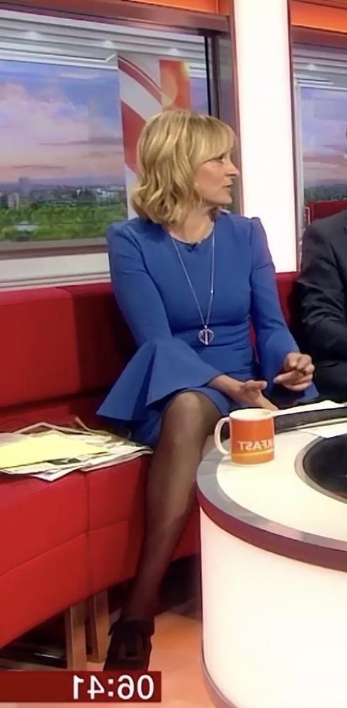 25P Louise Minchin - Sexy UK news reader with incredible legs