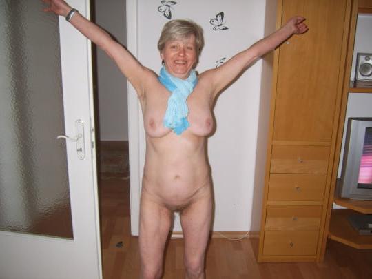 25P Matures and Grannies Full Frontal Hairy Edition