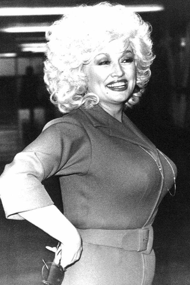 25P Young Dolly Parton