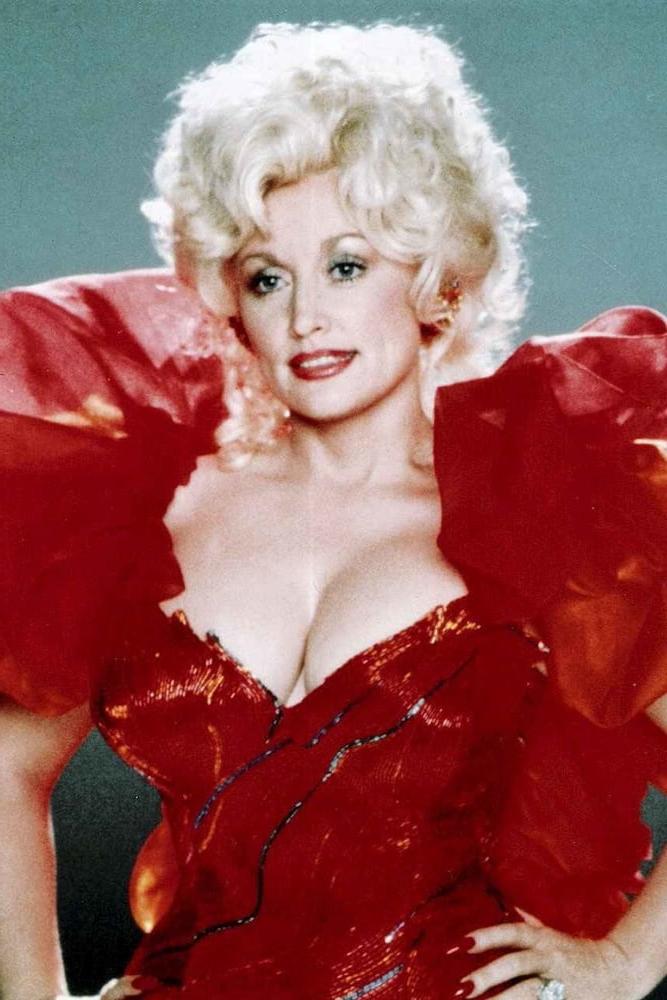 25P Young Dolly Parton