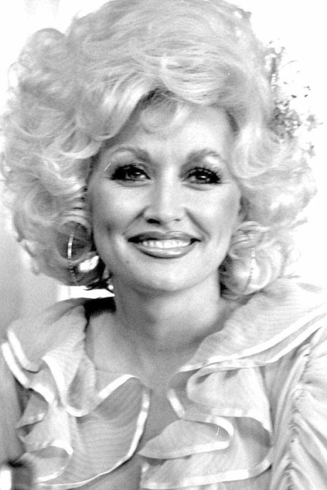25P Young Dolly Parton