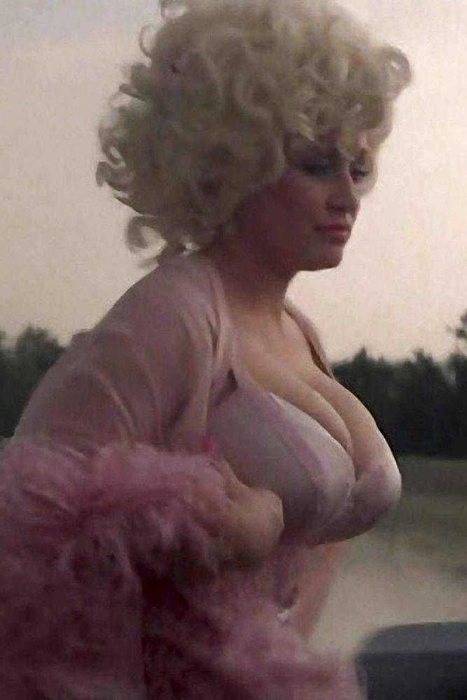 25P Young Dolly Parton