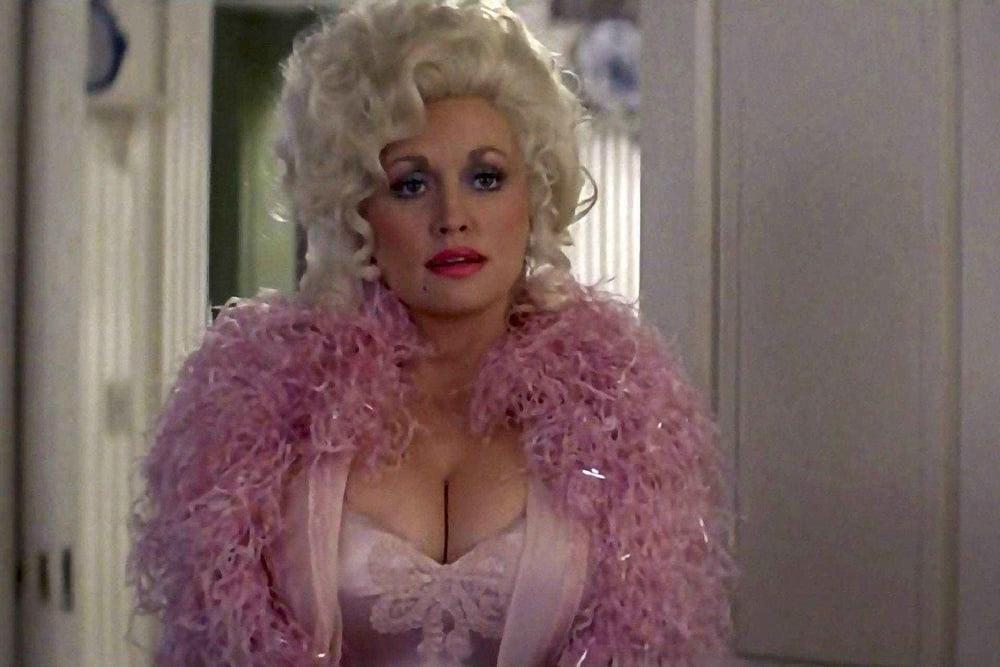 25P Young Dolly Parton