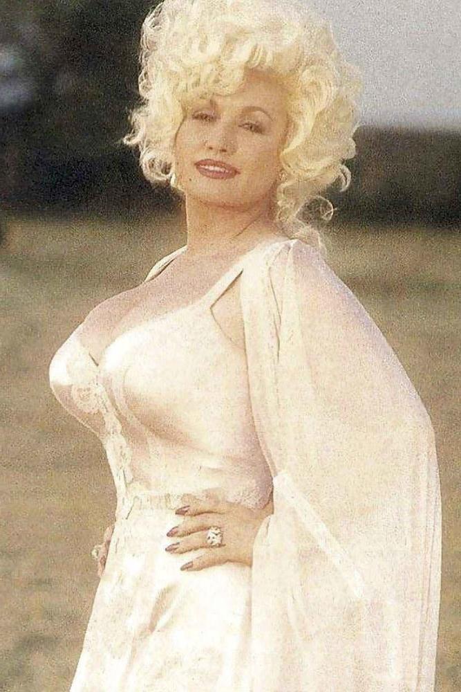 25P Young Dolly Parton