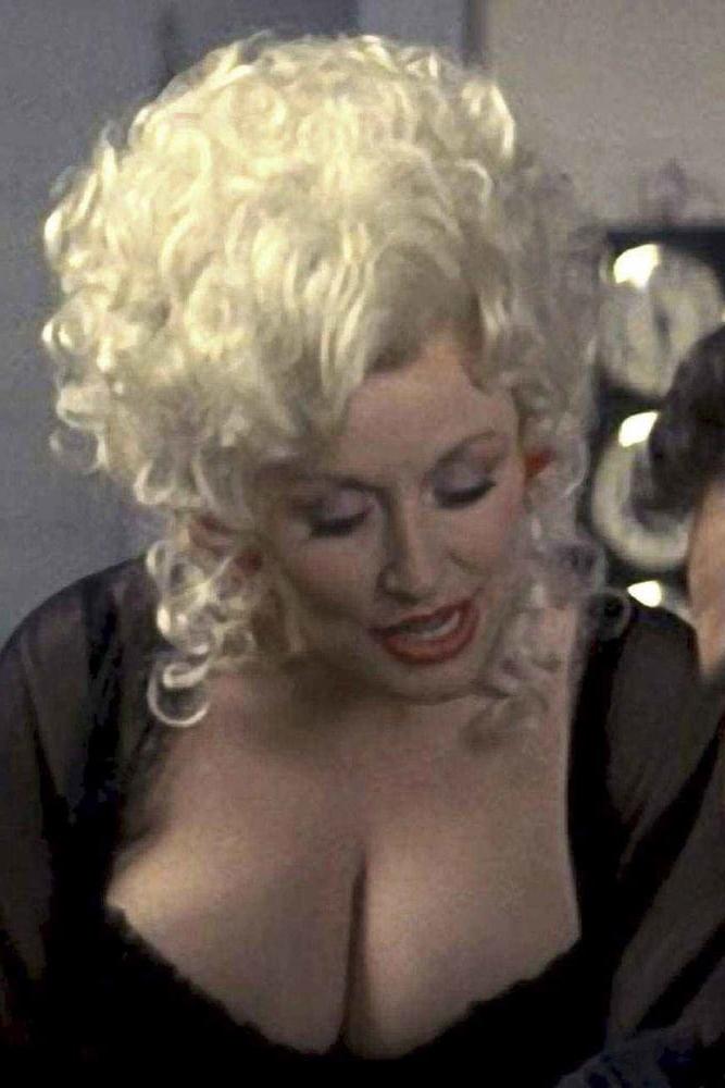 25P Young Dolly Parton